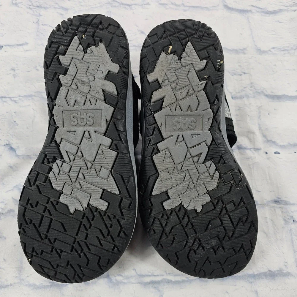 SAS Embark Sandals Womens 8 Black Silver Glitter Strappy Adjustable Comfort